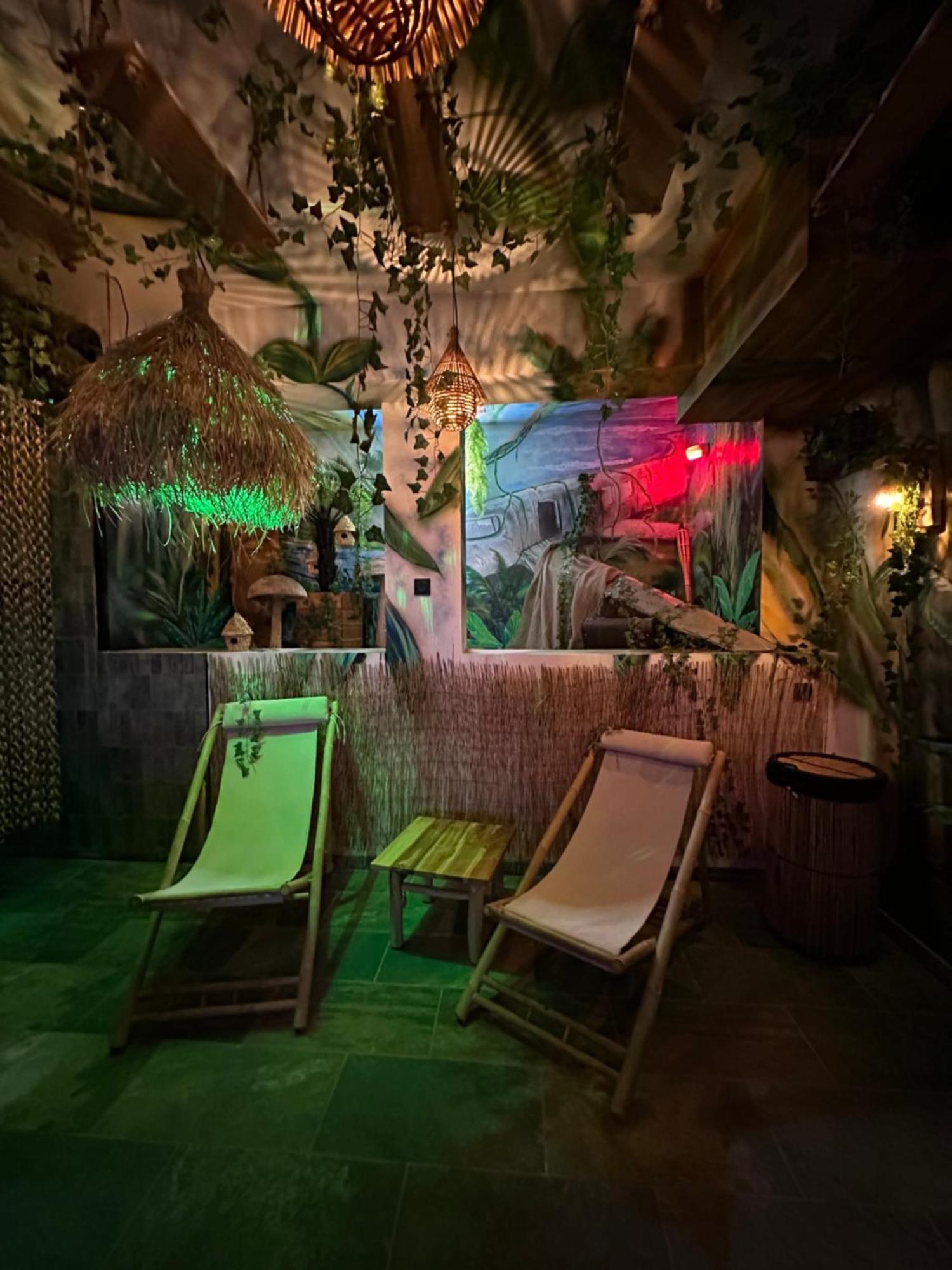 Jungle Spa Bed & Breakfast Dunkirk ภายนอก รูปภาพ